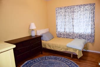 Great location -- rooms $750 & $950 3