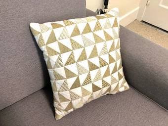 pillows, throw blankets for sale 2