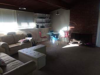 Room available in 4BR/2Bath apartment near to campus in Palo Alto 3