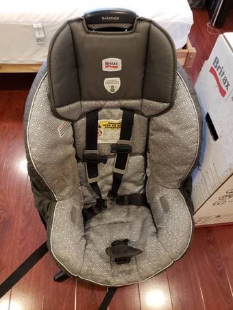 Britax Marathon convertible car seat in excellent condition! 2