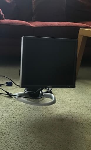 FREE external monitor + VGA and 100 DVDs + 7 cases 1