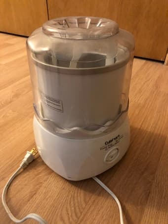 Cusineart Icecream Maker 1