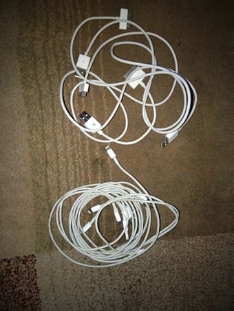 Assorted Mac/iPhone/iPad power adapters/charging cables 1