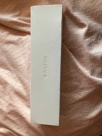 Apple Watch Series 4 44mm - brand new never opened 1