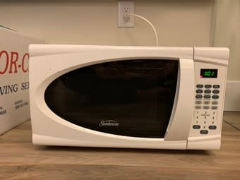Microwave for sale, 0.7 cu. ft. Sunbeam 2
