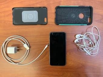 iPhone6 16G Unlocked (including charger, earphone, and two cases) 3