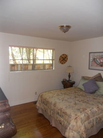 Private Room and Bath in a Lovely Home - Mountain View 1