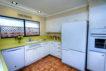 Be our next roommate! 2