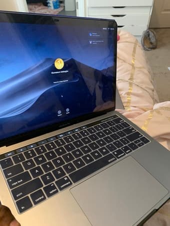Macbook Pro with Touchbar 2016 3