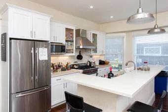 Shared Rooms / Girls Room / Co Ed and Private Room @ Rentashare 2