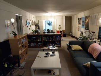 Bedroom available 3/1 in large 2bd/1ba 1