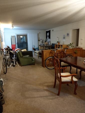 Bedroom available 3/1 in large 2bd/1ba 2