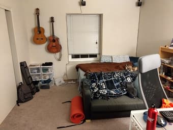 Bedroom available 3/1 in large 2bd/1ba 3