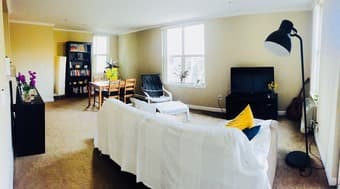 Room with private bathroom Sandhill Rd, very close to medical school 2
