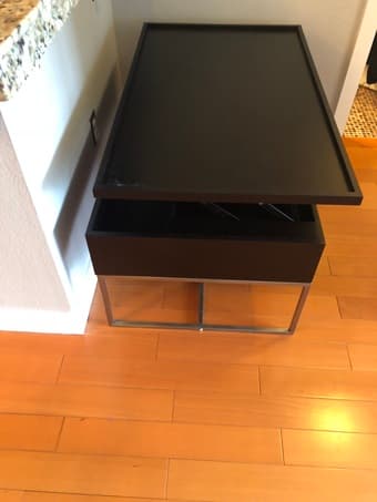 Coffee table, <1 year old, barely used, excellent condition 1