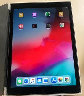 LIKE NEW iPad Pro 12.9in 32 GB 1