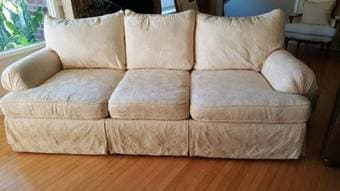Comfy couch/sofa (Mountain View) 2