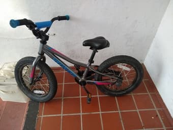 Bike for approximately 4-6 yo 1
