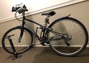 Bike + helmet + air pump 1