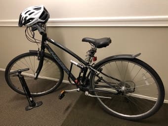 Bike + helmet + air pump 2