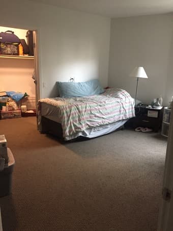 Room available in Redwood City 1