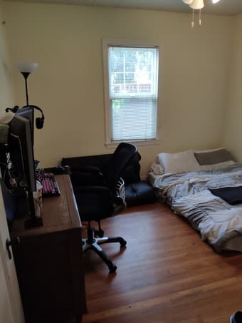 Bedroom in 3/2 house in Barron Park (Palo Alto) 3