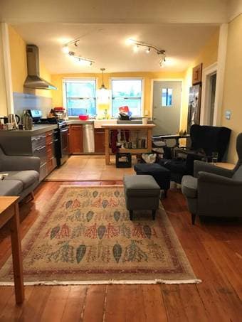 Sunny room in a spacious apartment in the Dogpatch, steps to Caltrain! 4