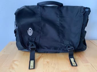 Timbuk2 Classic Messenger Bag 1