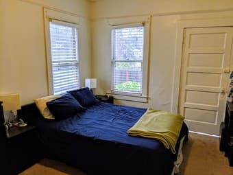 Sunny bedroom in Downtown Palo Alto 3