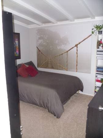 $1400 *Large furnished rm incls utils perfect location/price, male pre 2