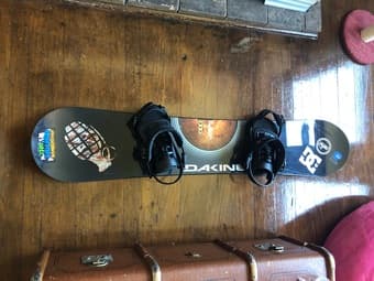 Burton Snowboard and NEW Union Bindings 1