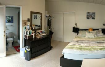 AMAZING Master bedroom in 4BR/2BA house - 5 min to San Antonio caltrai 1