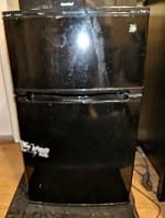 Compact refrigerator 1