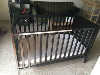IKEA SUNDVIK Crib + mattress + extras 1