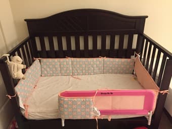 Convertible baby crib made in April 2017 1