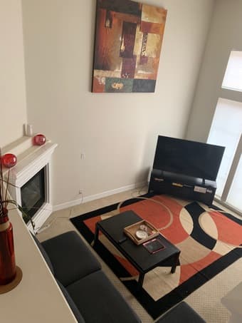Fully Furnished Room in Beautiful Townhome (Short-term) 3