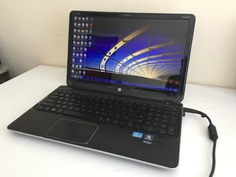 (Gaming Laptop) HPdv6 - 2.3GHz i7 Quad Core, 750GB HD, 8GB RAM 1
