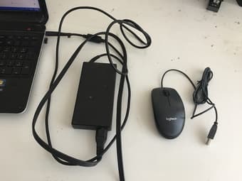(Gaming Laptop) HPdv6 - 2.3GHz i7 Quad Core, 750GB HD, 8GB RAM 3
