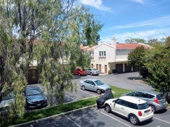 Private Bedroom @great location near MV Downtown 1