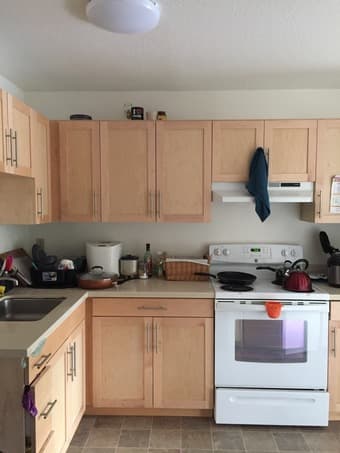 Summer sublet: 1 room in a 3-bedroom apartment on-campus (EV) 2