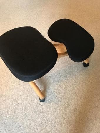 Ergonomic Kneeling Chair in Fabric Black-in Great Condition! 2