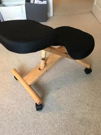 Ergonomic Kneeling Chair in Fabric Black-in Great Condition! 3