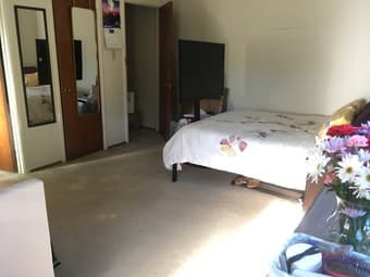 Master Bedroom w/Ensuite Bath near Downtown Menlo Park 2