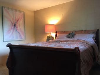 Moving! vintage furniture, queen/ full size bed, table,chair, mattress 1