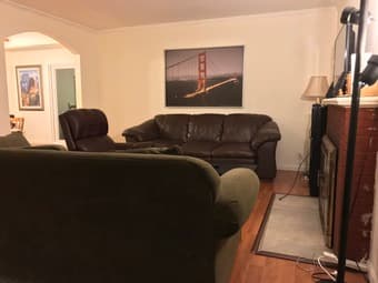 Room in 3BR w/two male professionals near IKEA/Amazon/101 exit 403B 1