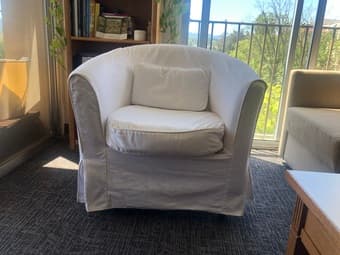 Beige arnchair 1