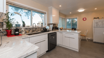 Unbelievable mansion in Los Altos Hills - room for rent 3