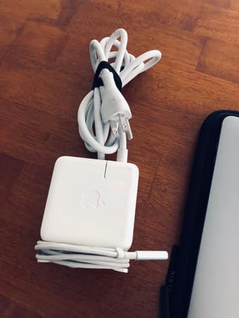 Apple MagSafe 2 Power Adapter 1
