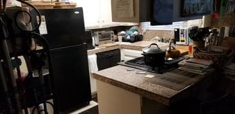 A room available in Mountain View ($885 all-included) 1