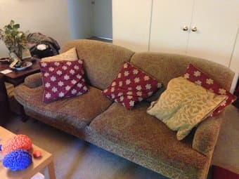 Couch *free) 1